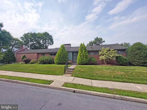 910 Nelson St, Chambersburg, PA 17201