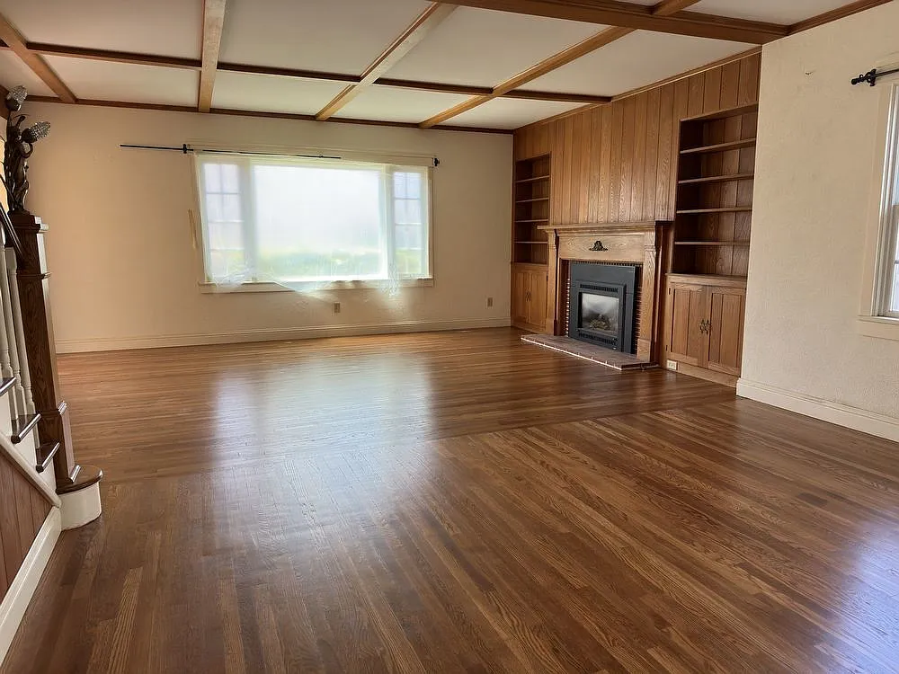 4 bed, 3.0 bath, 2300 sqft, $3,950 — Photo 3
