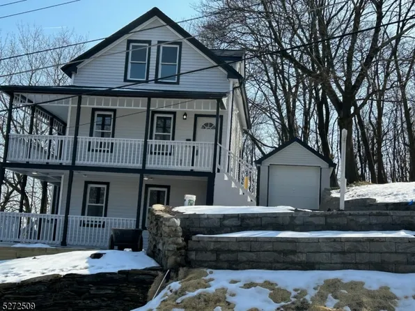 8 Harrison St, Newton Town, NJ 07860