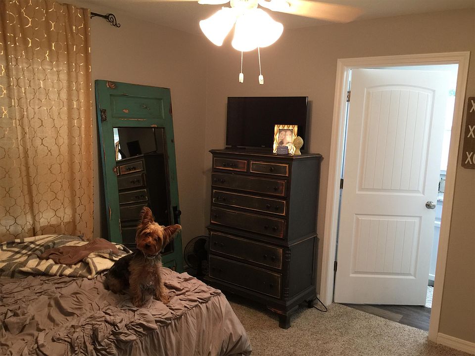 2nd image of 506 4th St
