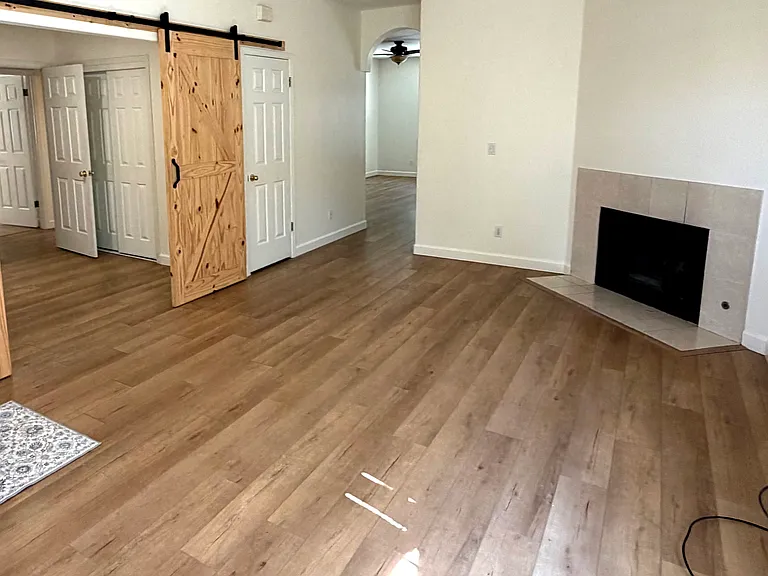 2117 Devonshire Dr — Photo 3