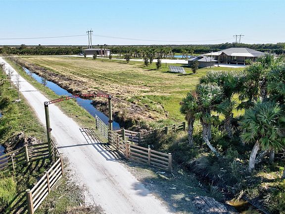 4th image of xxxx Xxxx Carlton Road