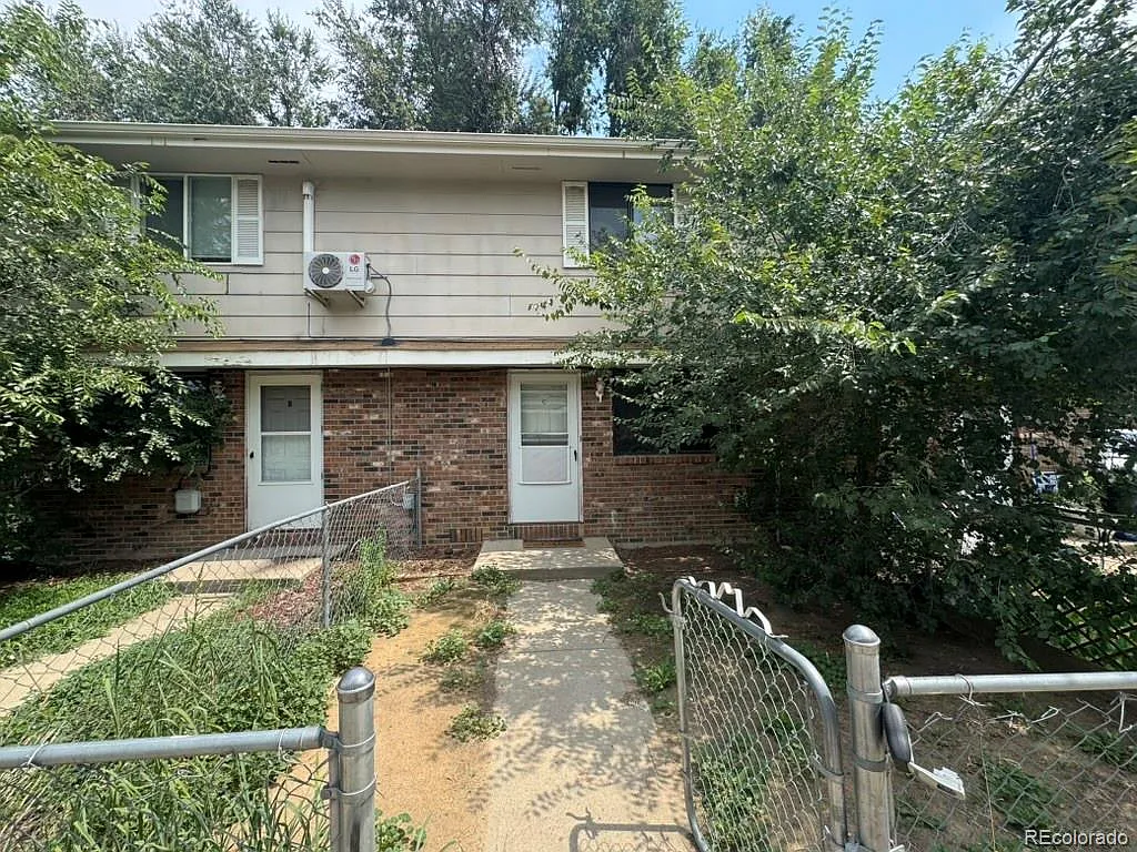 2 bed, 1.5 bath, 1105 sqft, $1,795 — Photo 1
