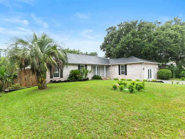 13129 Seratine Dr, Pensacola, FL 32506