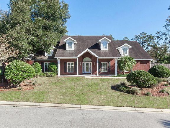 2nd image of 12821 Hawk Crest Pl