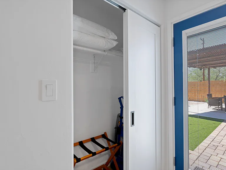 1514 E Hampton St — Photo 27