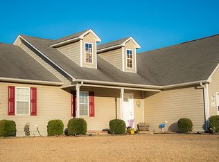107 Linden Rd, Richlands, NC 28574