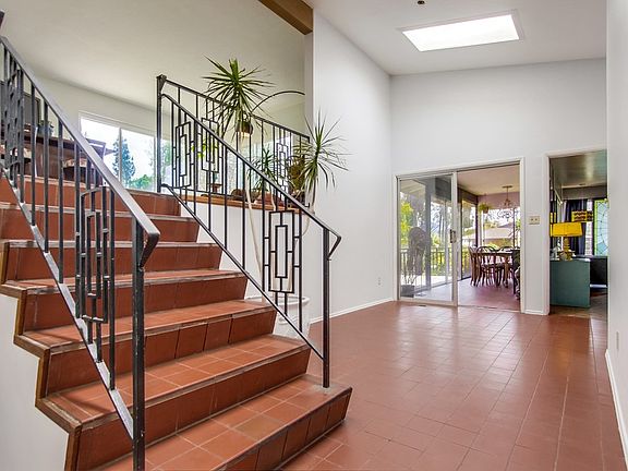3rd image of 4849 Sunrise Valley Dr
