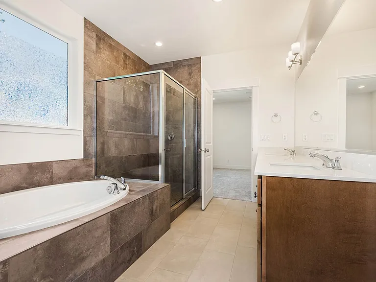 1781 246th Ct NE — Photo 23