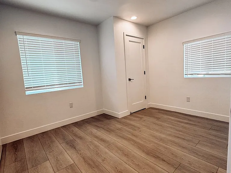 Harbor Blvd Apts. — Photo 6