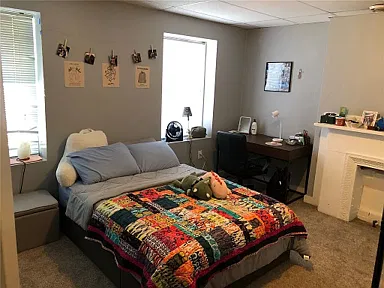 3 bed, 1984 sqft, $2,200 — Photo 2