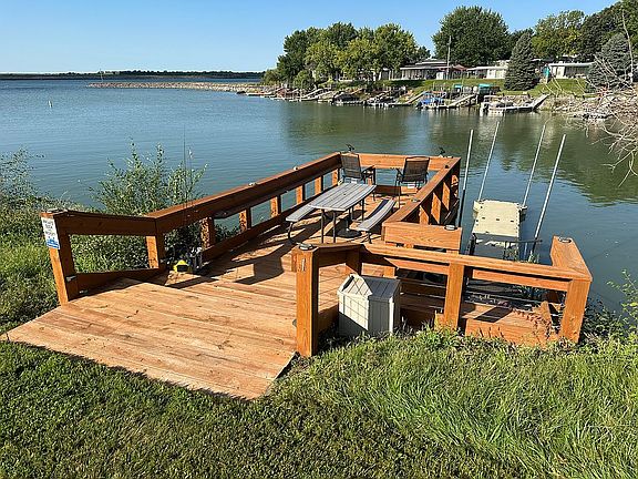 Deck over looking water 
