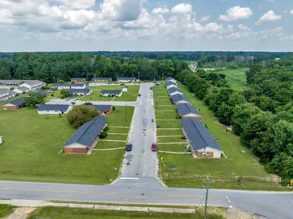 413 E Woodward St, Vienna, GA 31092