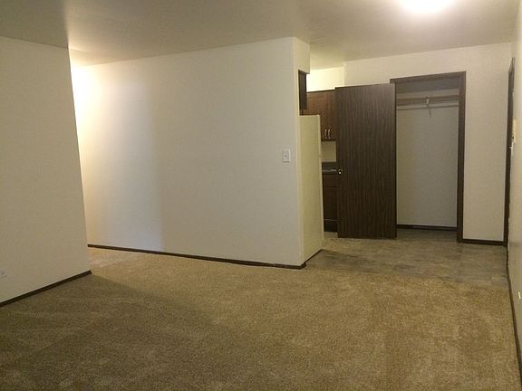 3rd image of 1912 10th St APT 102