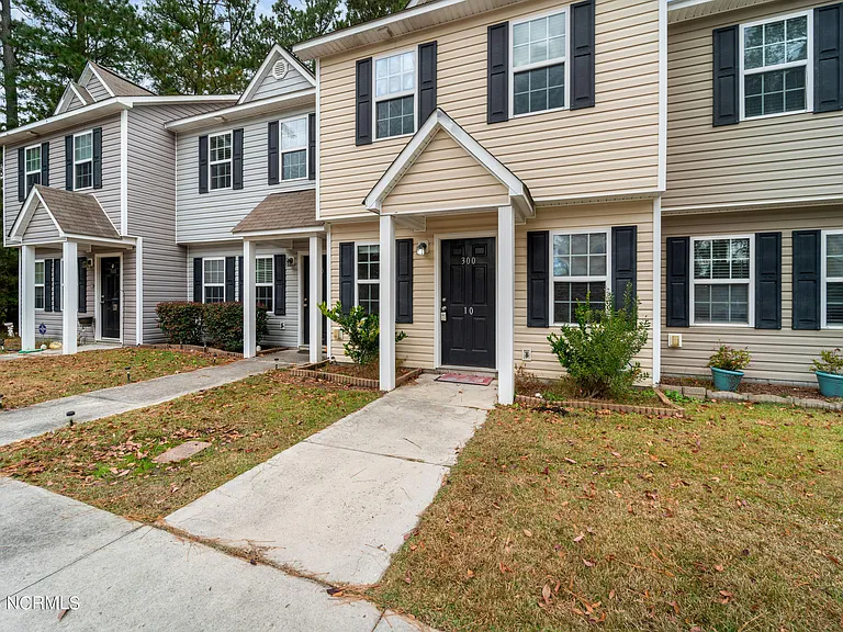 300 Burley Dr #10 — Photo 21