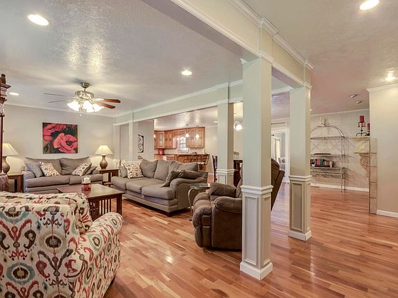 4th image of 204 Indian Ln