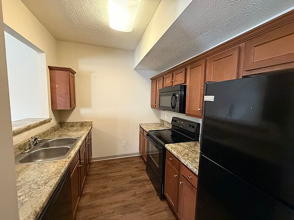 5th image of 110 Audley Ct #7