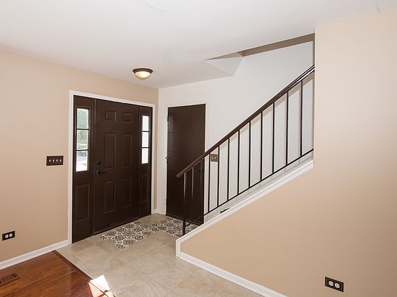 2nd image of 2752 Bluewater Cir