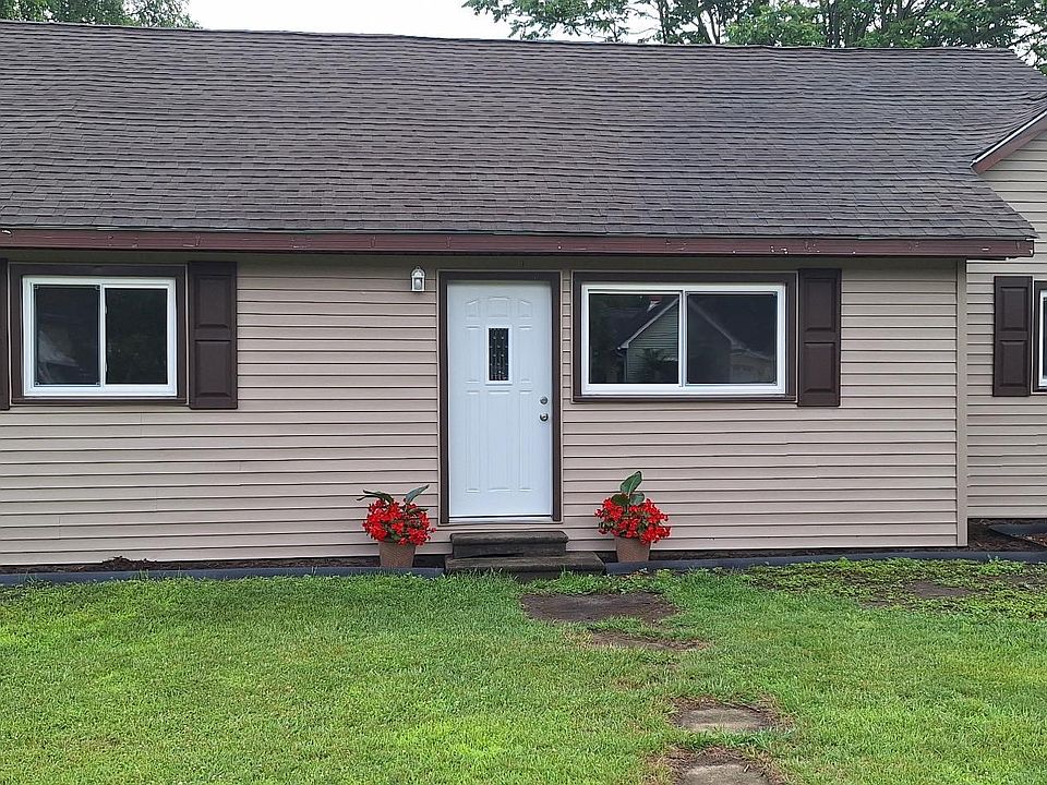 1st image of 1007 S Shiawassee St