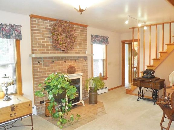 5th image of 1771 Forest Avenue Ext