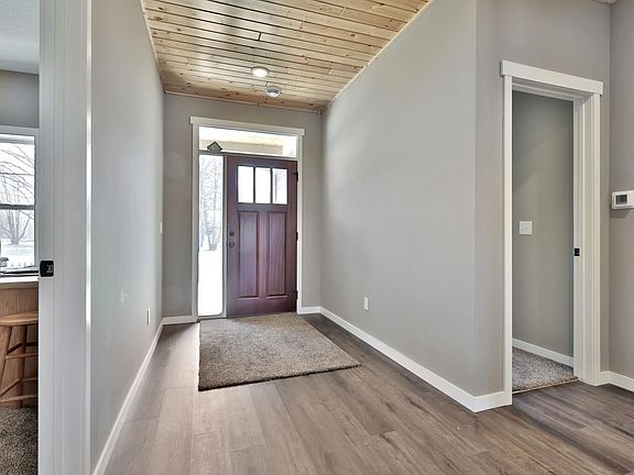4th image of 24766 Hazel Ave
