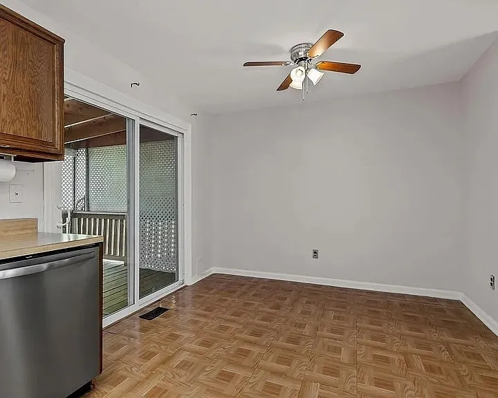 1902 Curtis Ct SE — Photo 8