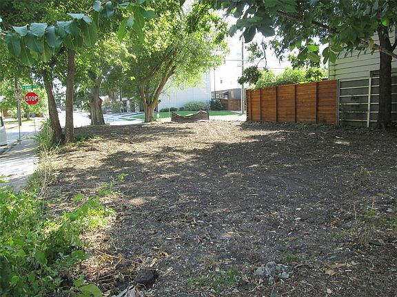 4th image of 2323 N Carroll Ave Lot 20