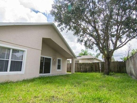 3rd image of 116 Antrim Ct