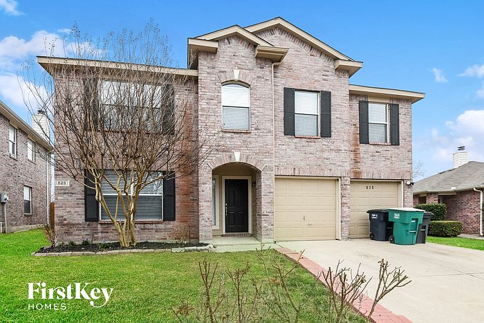 1st image of 828 Jockey Club Ln