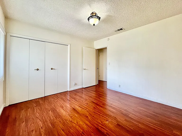 6725 Lennox Ave — Photo 37