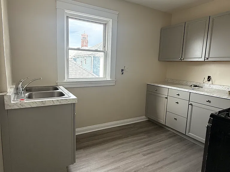 28 Magnolia St — Photo 25