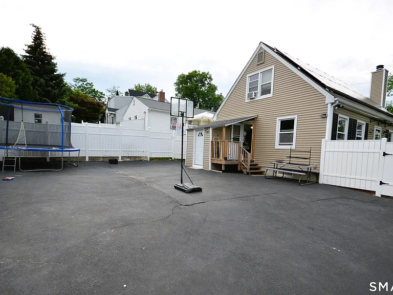 430 Berkeley Rd — Photo 28