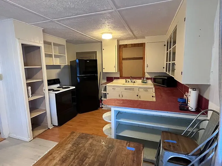 1074 Kaumana Dr — Photo 7
