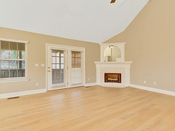 5th image of 1809 Richmond Ln