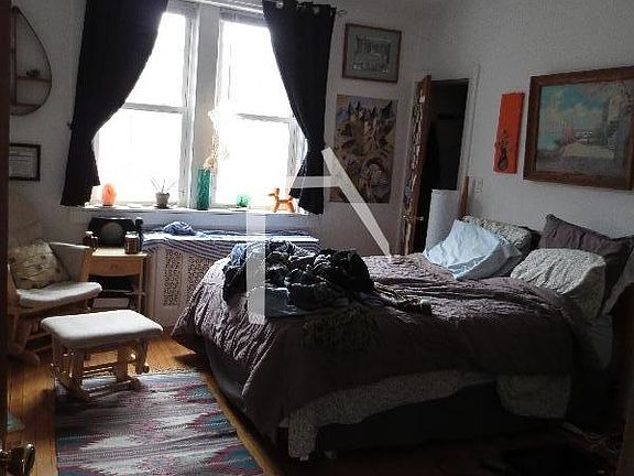 5th image of 54 Egmont St APT 06