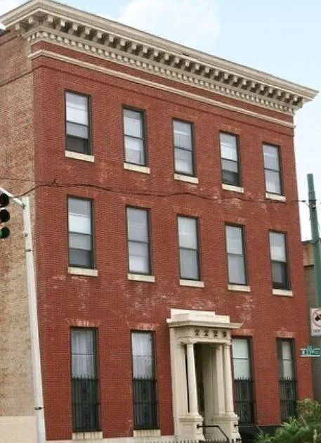 2223 Maryland Ave