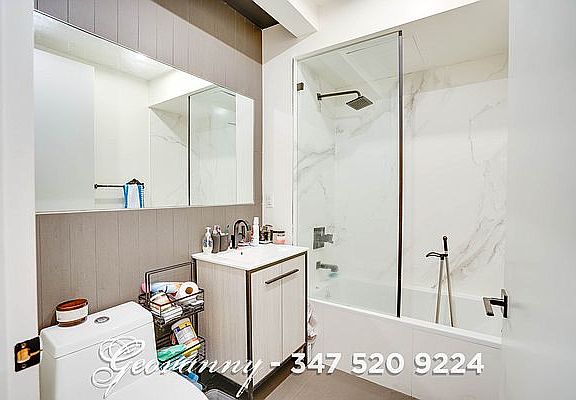 3rd image of 920 Myrtle Ave #6B