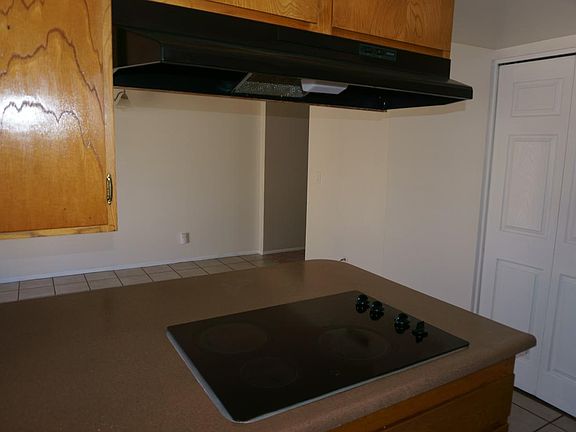 4th image of 3803 S Mill Ave