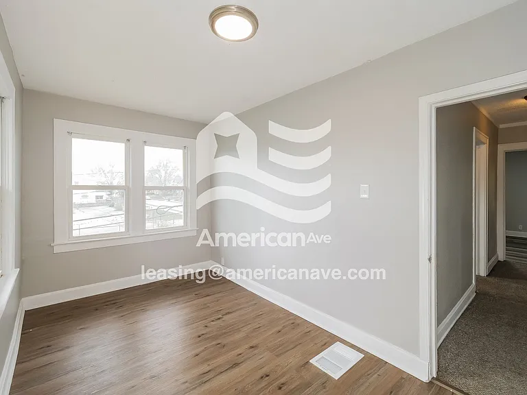 400638_014_bedroom_14.jpg