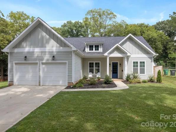 723 Tennyson Dr, Charlotte, NC 28208