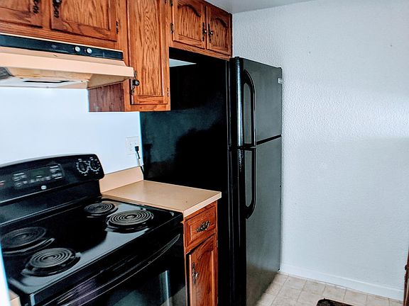 5th image of 41 Wilshire Heights Dr