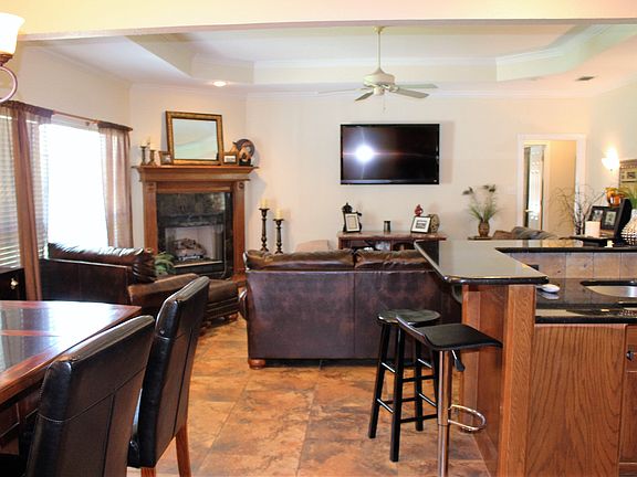 5th image of 7507 Palisades Dr