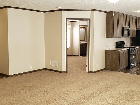 3rd image of 516 Courtland Ln #638