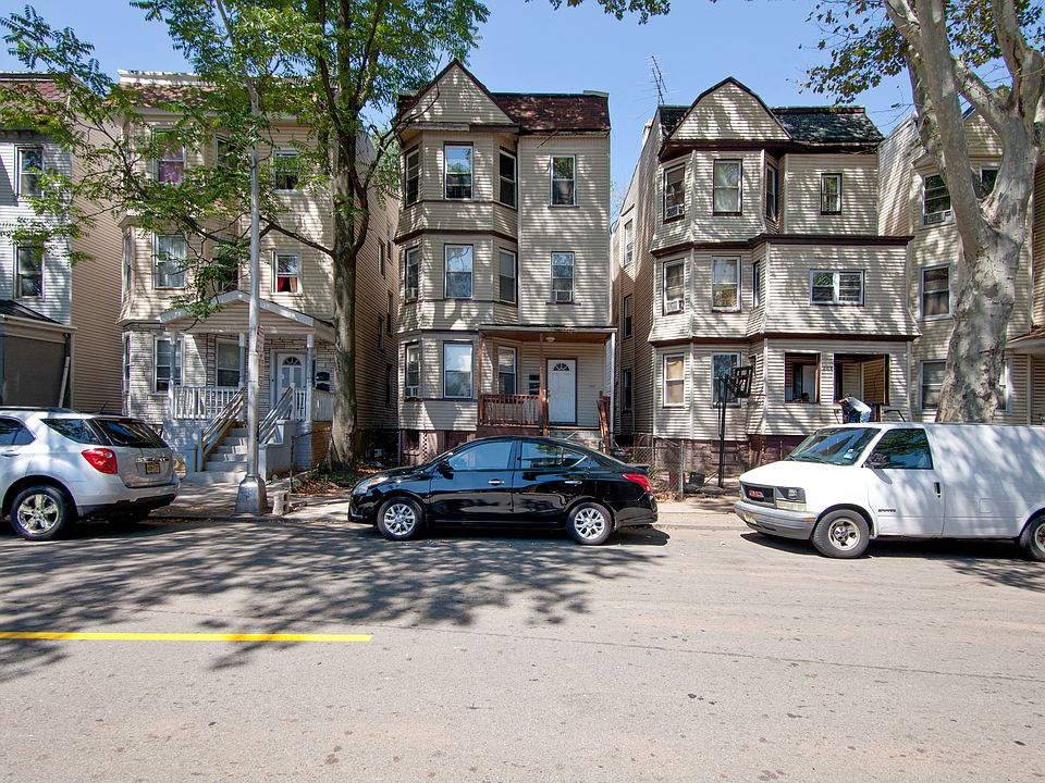 1st image of 205 N 15th St