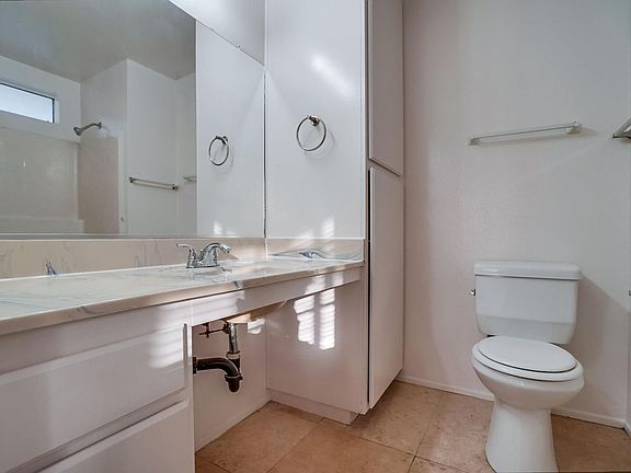 3rd image of 720 Belmont Ave APT 1