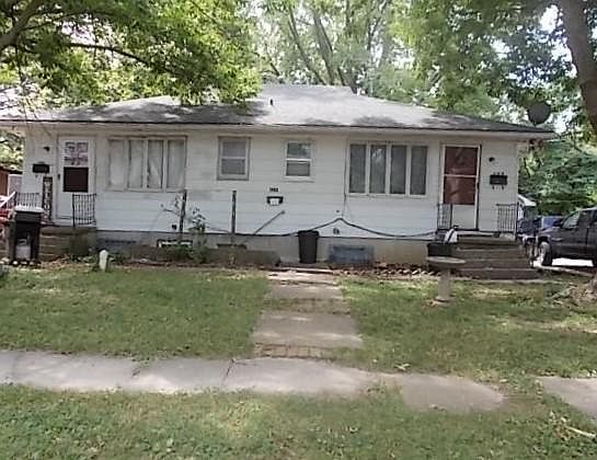 2nd image of 426-428 E Mitchell St