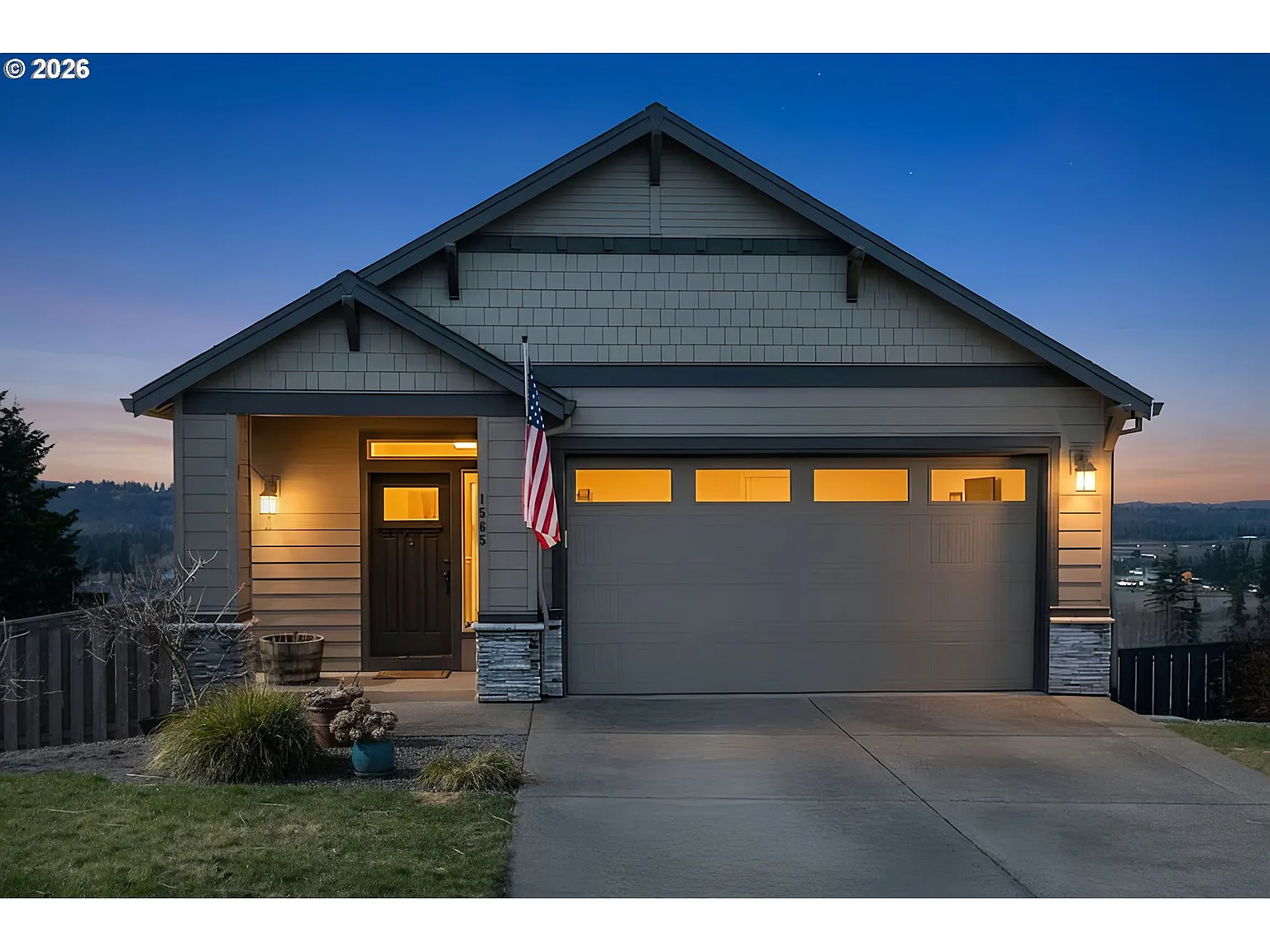 1565 NE Heaven St photo 1