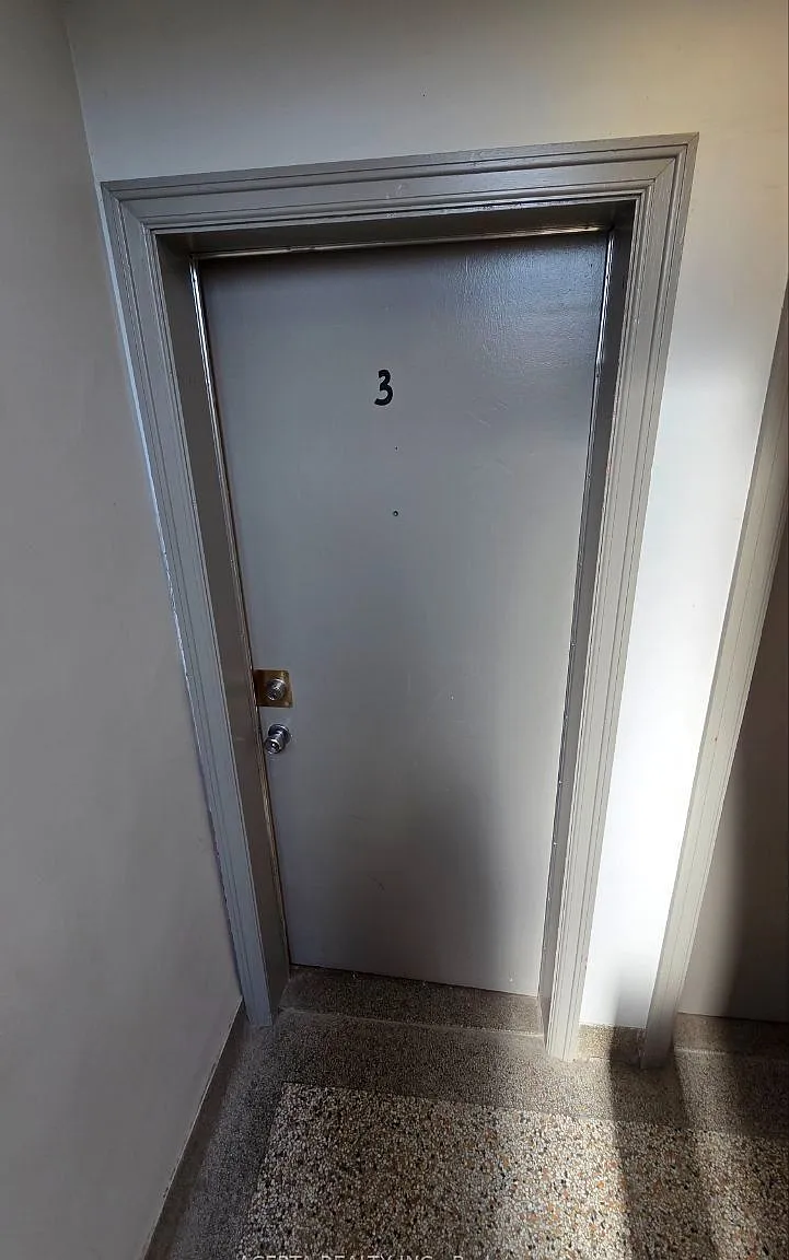 2 bed, $2,050 — Photo 2
