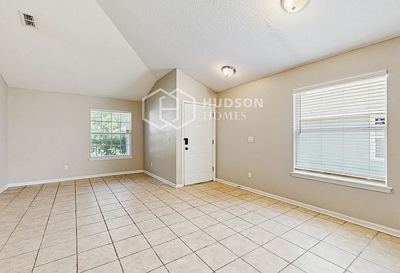 4th image of 1064 Moosehead Dr