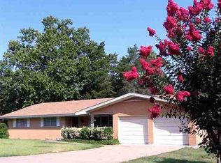 9117 Lark Dr, Woodway, TX 76712
